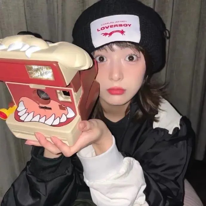 一百年的恶魔海报